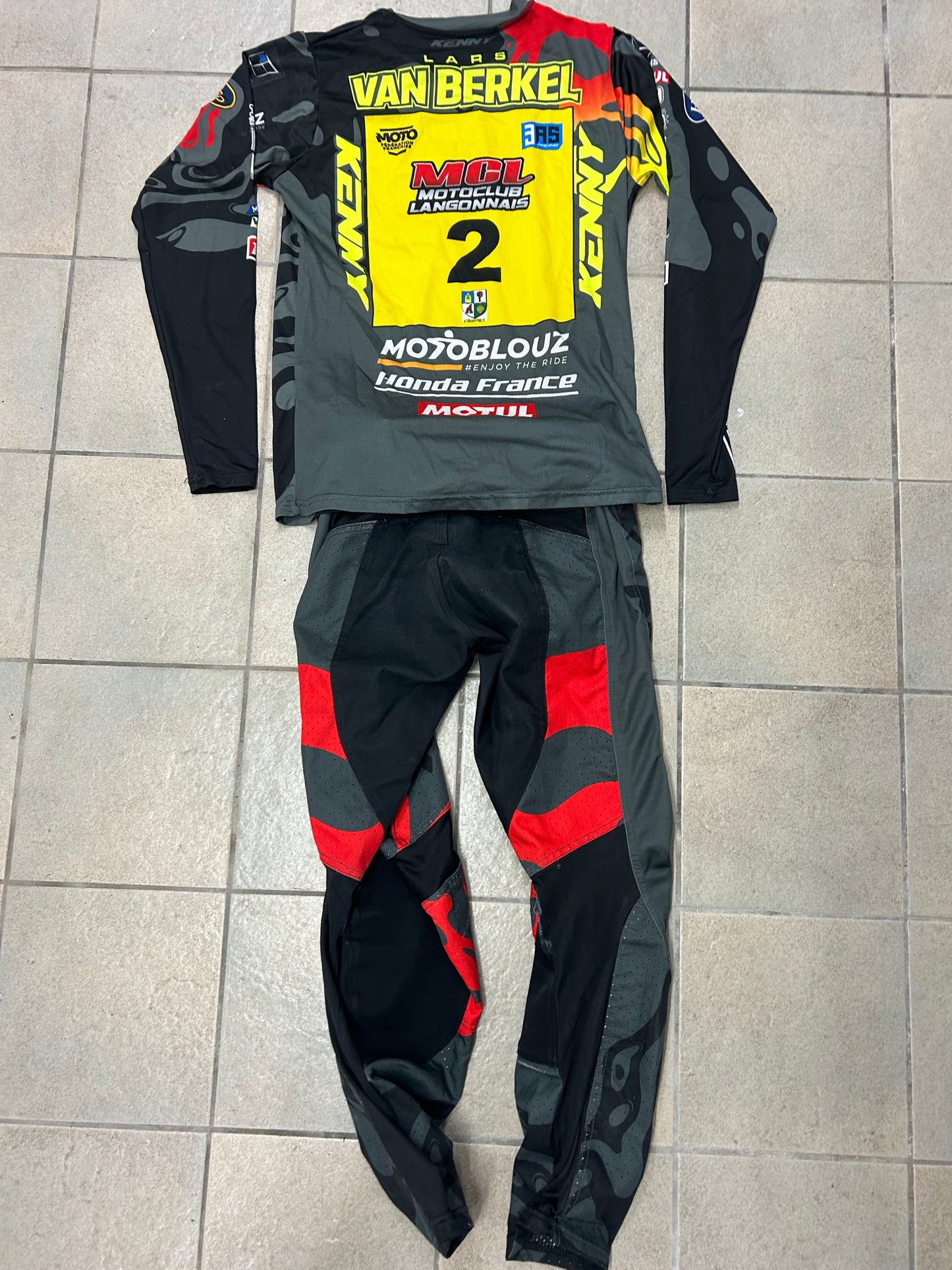 FULL KIT ST LÉGER 2024